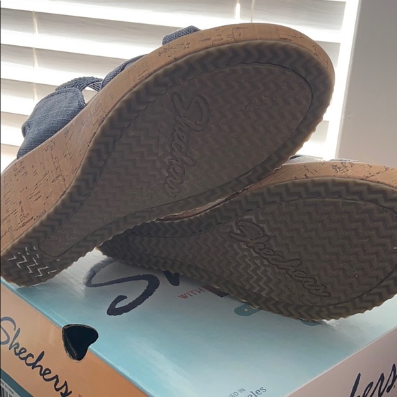 💕Skechers Navy Wedges New Size 6 - Picture 8 of 8